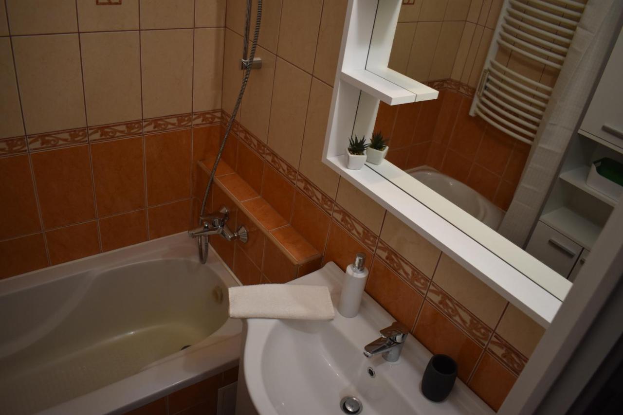 Frezia Apartman Makó Eksteriør bilde